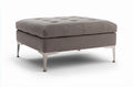 Zachte ottomane in grijs stof met metalen poten 80 x 80 x 40cm